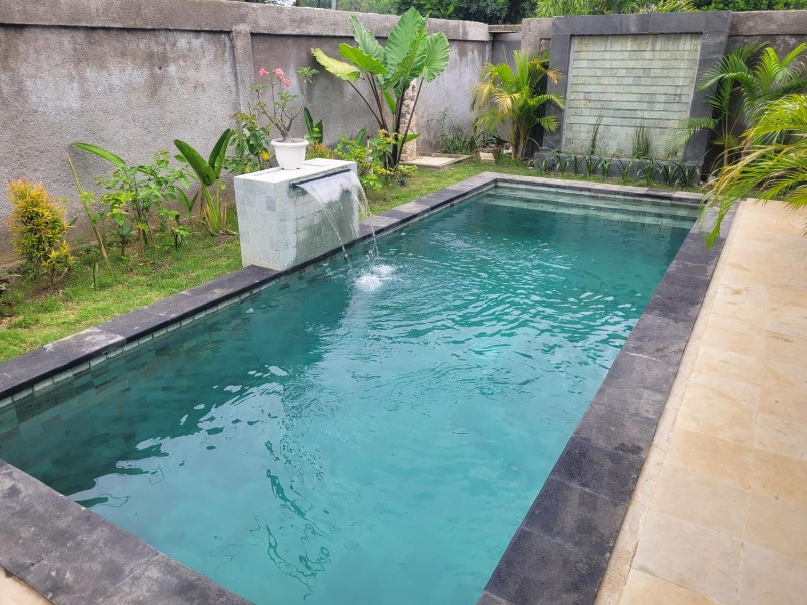 Villa Niang Ando Labuan Bajo Exterior photo